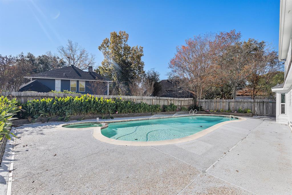 20215 Lake Sherwood Drive, Katy, Texas image 32