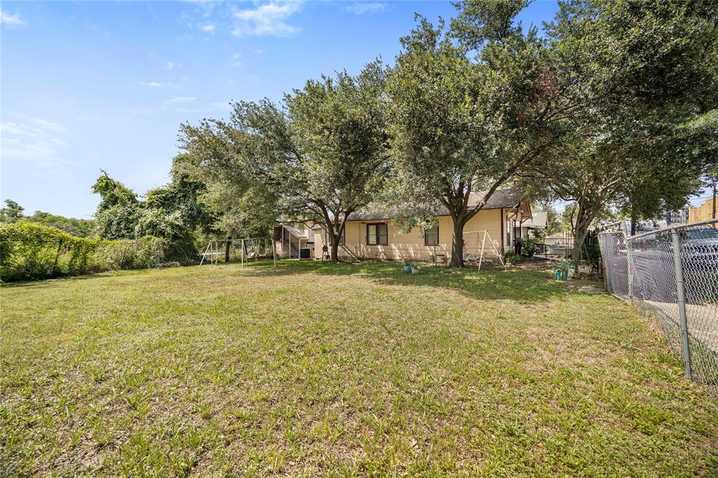109 Carl Street, Houston, Texas image 20