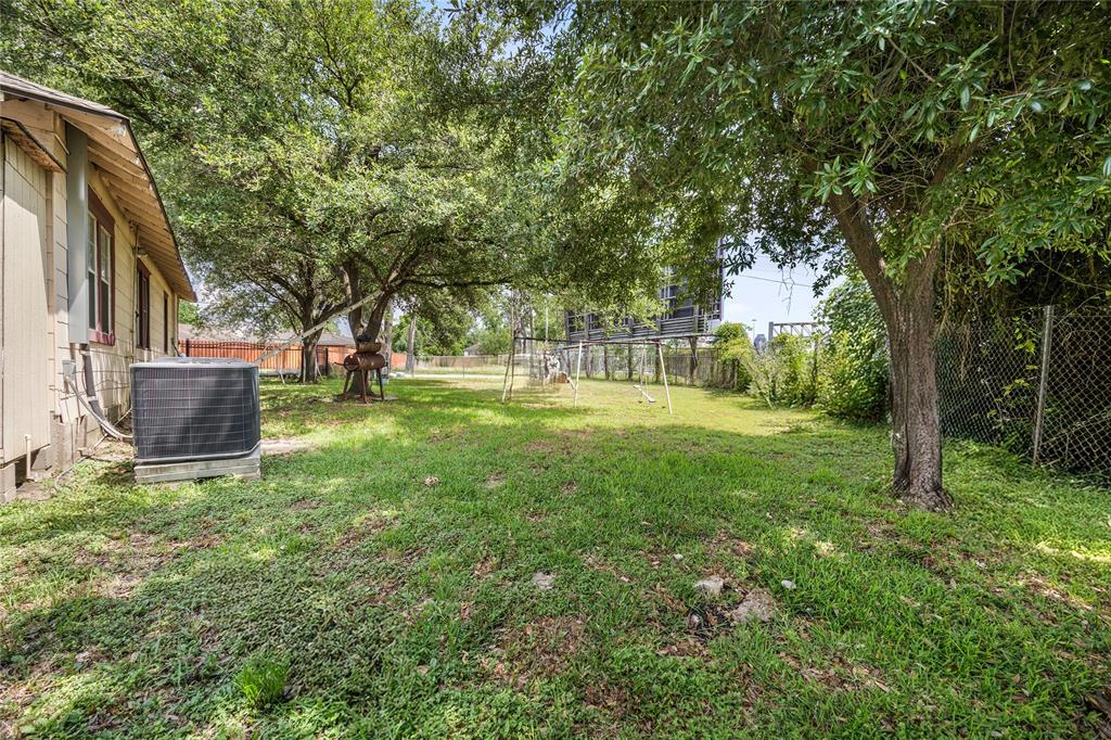 109 Carl Street, Houston, Texas image 18