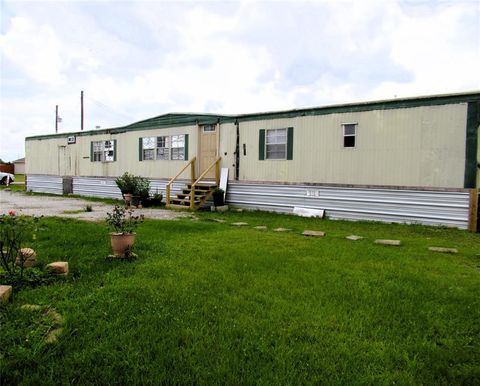 Photo of 246 Road 5116, Cleveland, TX 77327 (MLS # 65407656)