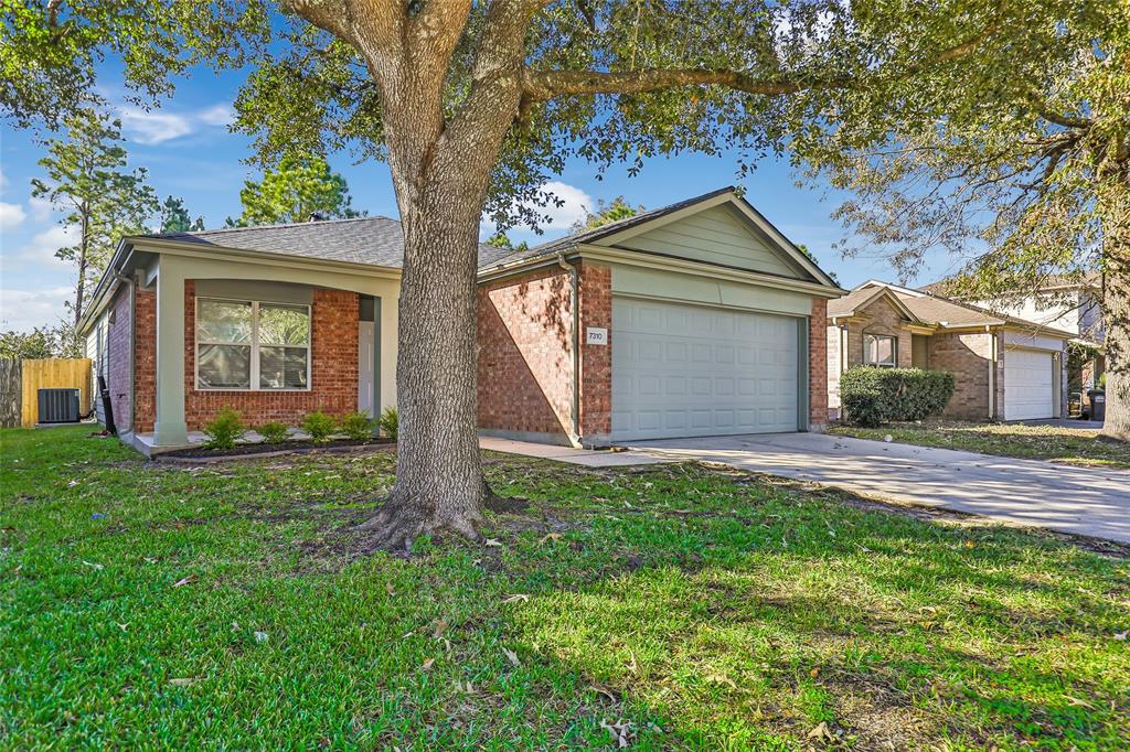 7310 Wisteria Chase Place, Humble, Texas image 1
