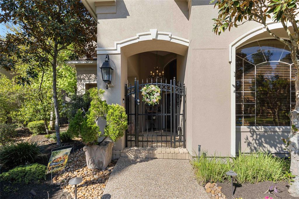 property-search 4 34 Somerset Pond Place