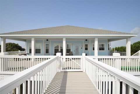 A home in Crystal Beach