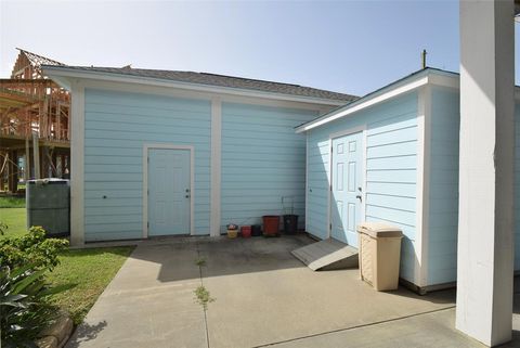 A home in Crystal Beach