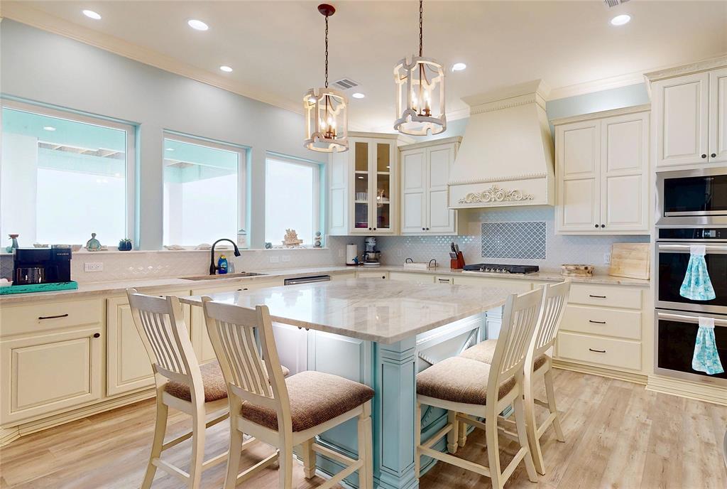 2627 Holiday Drive, Port Bolivar, Texas image 11