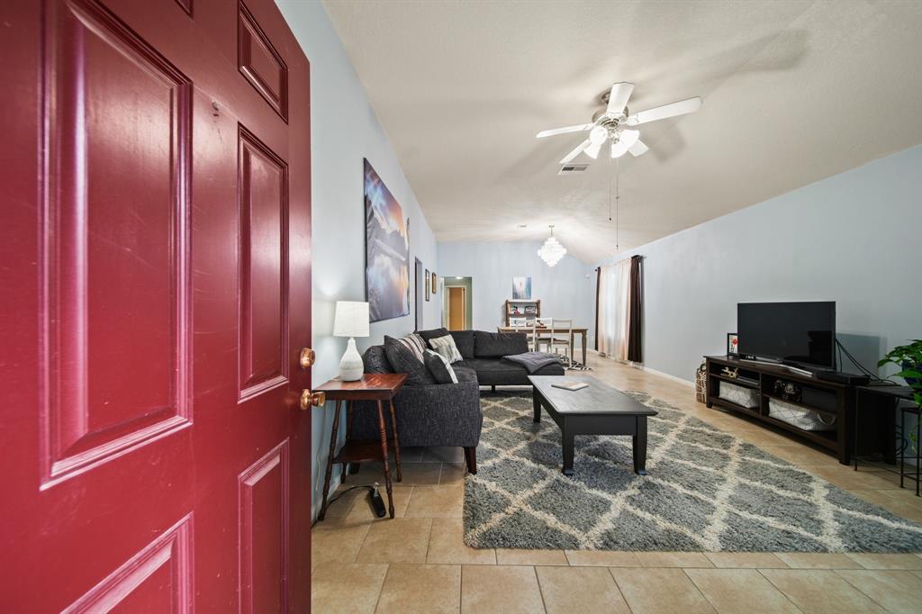 3906 Cyril Drive, Humble, Texas image 5