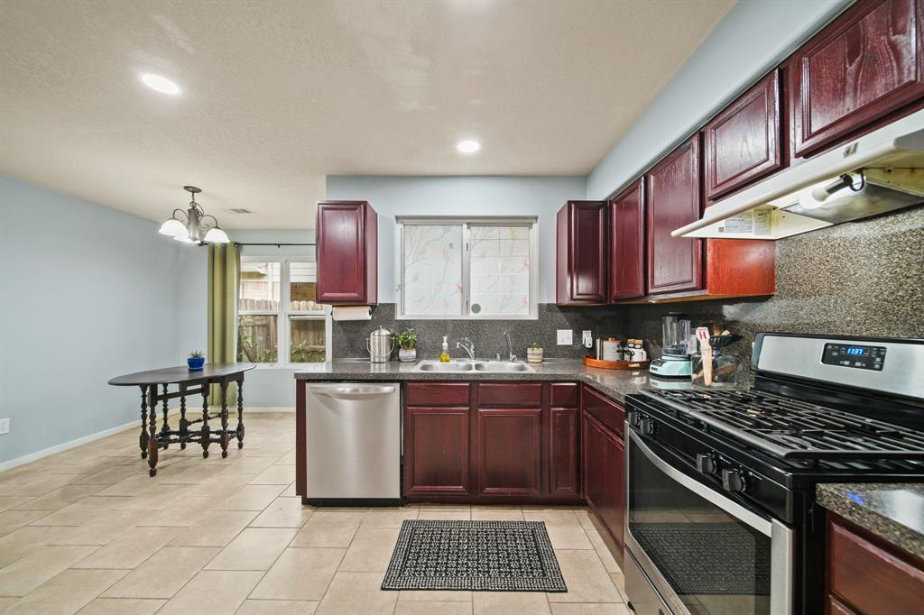 3906 Cyril Drive, Humble, Texas image 13
