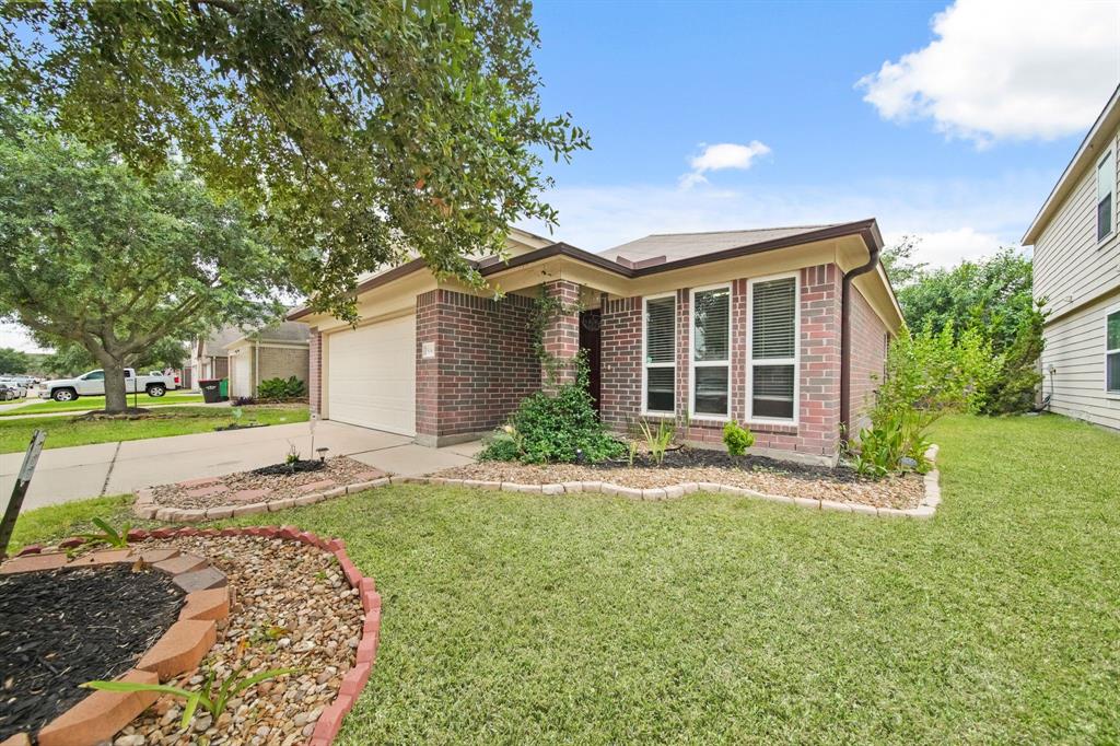 3906 Cyril Drive, Humble, Texas image 2