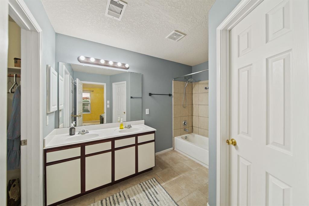 3906 Cyril Drive, Humble, Texas image 19