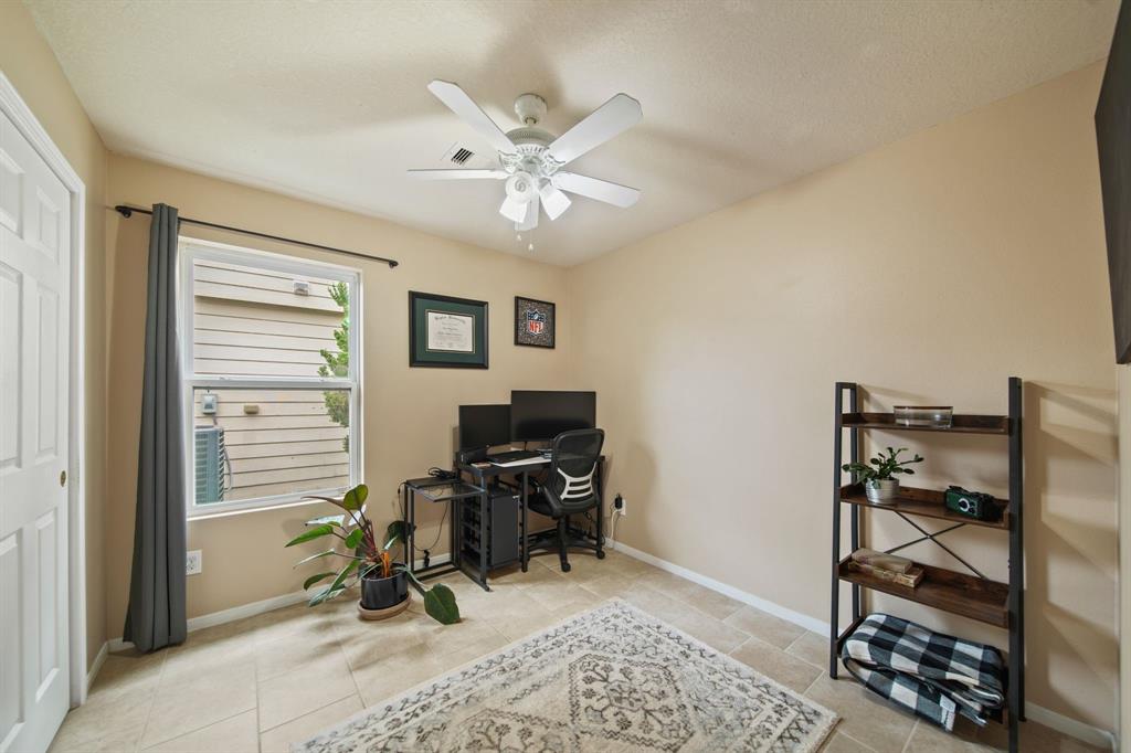 3906 Cyril Drive, Humble, Texas image 22