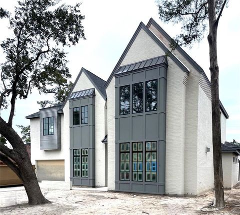 A home in Spring Valley Village