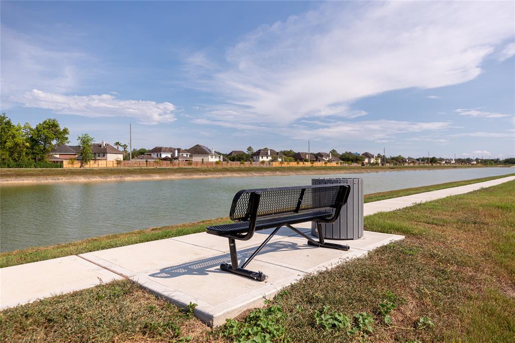5606 Briana Dee Drive, Rosharon, Texas image 38