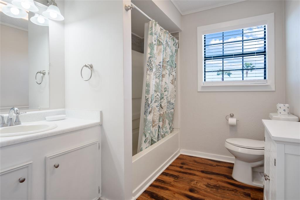 1106 Helen Dowdy, Crystal Beach, Texas image 28
