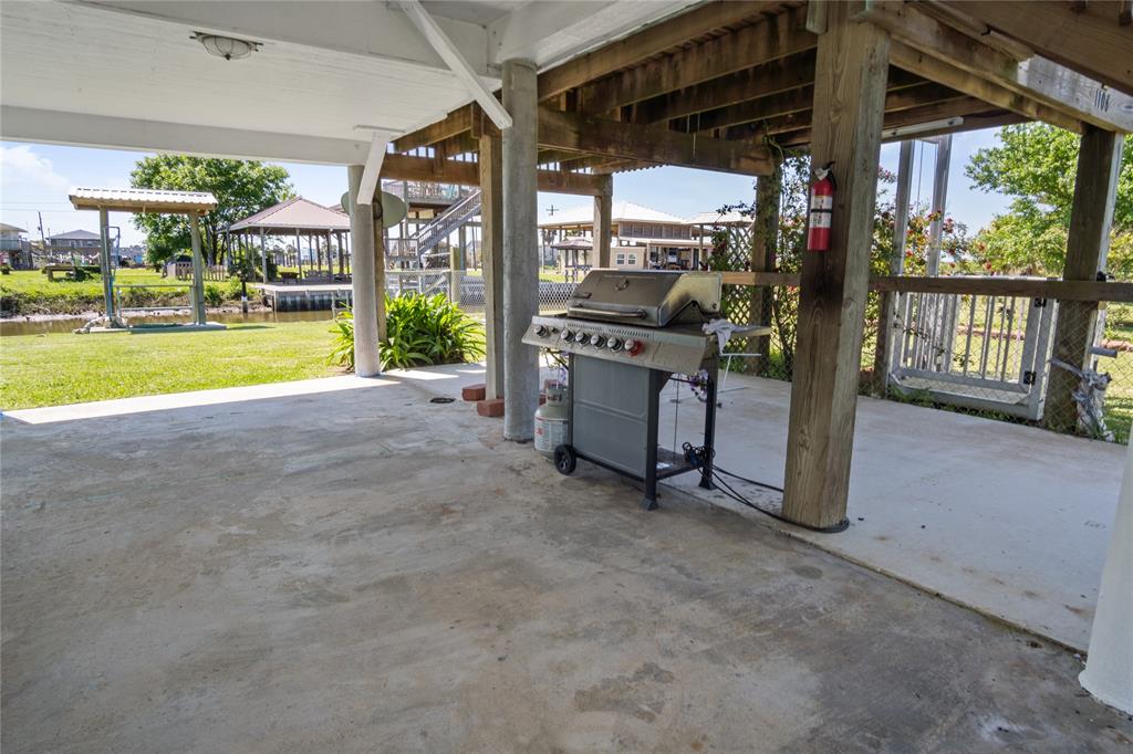 1106 Helen Dowdy, Crystal Beach, Texas image 7