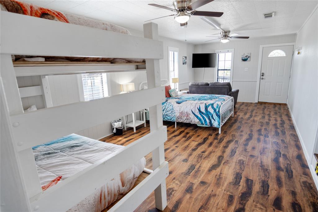 1106 Helen Dowdy, Crystal Beach, Texas image 20