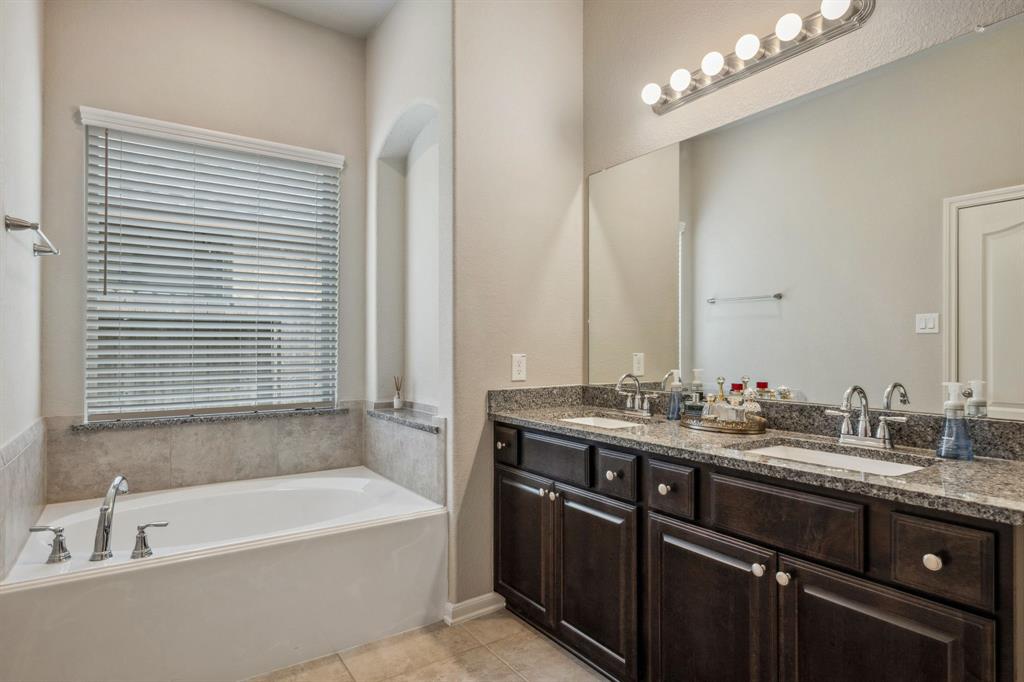 237 Catoti Cay Court, Conroe, Texas image 23