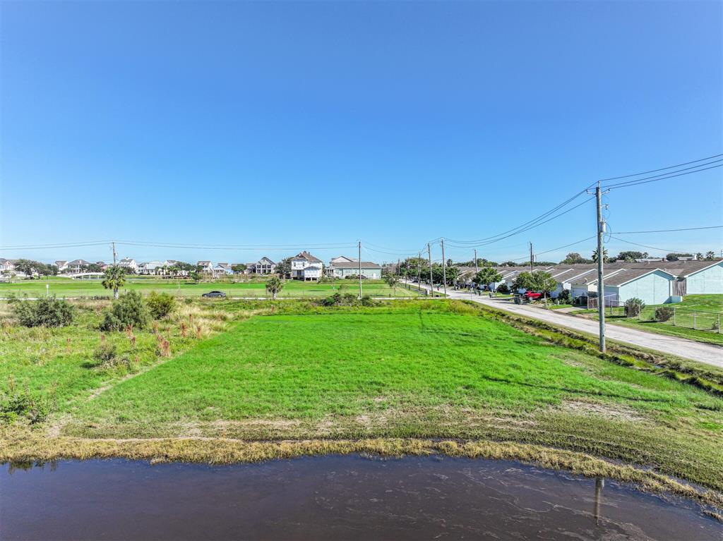 10326 Schaper Road, Galveston, Texas image 8
