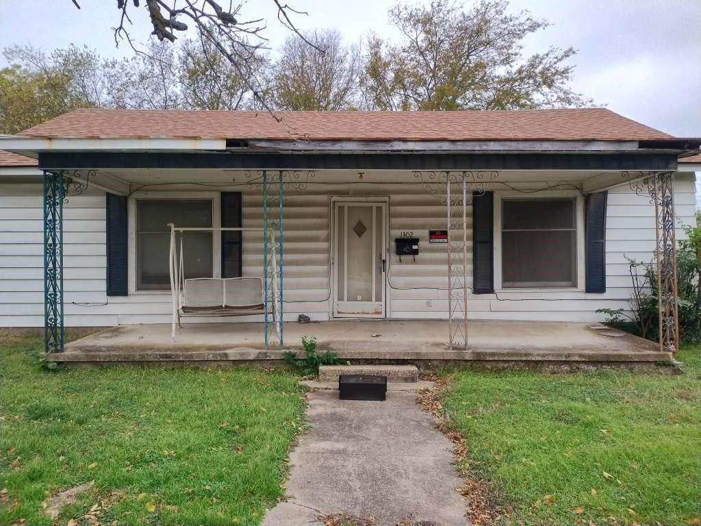 1302 S 23rd Street, Temple, Texas image 1