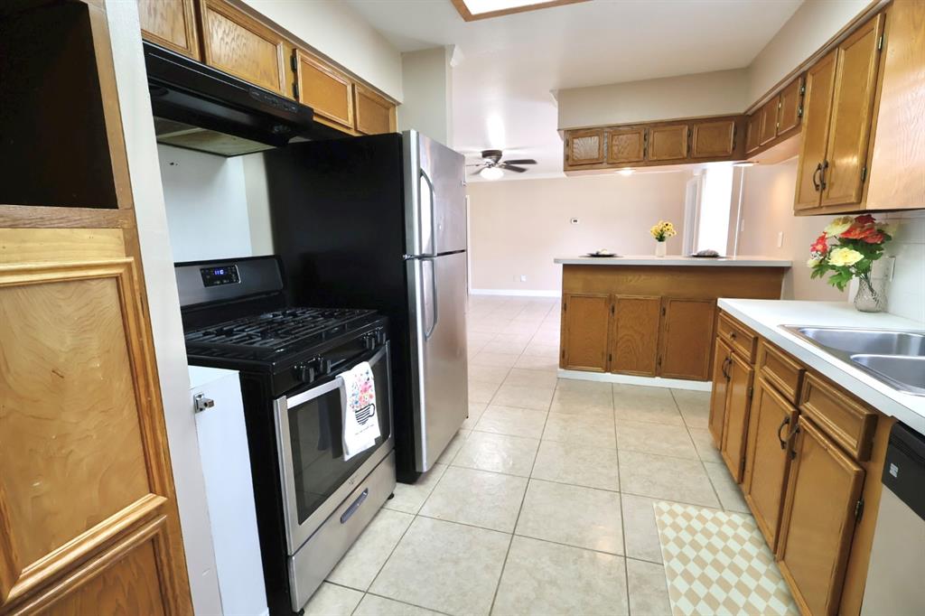 1217 E Brown Lane, Deer Park, Texas image 10