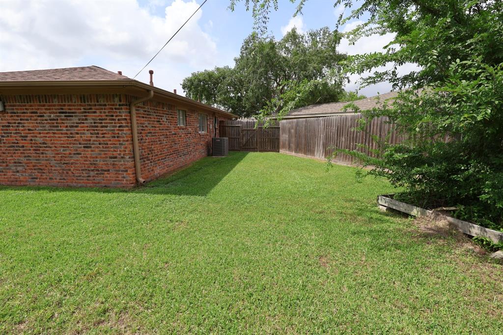 1217 E Brown Lane, Deer Park, Texas image 29