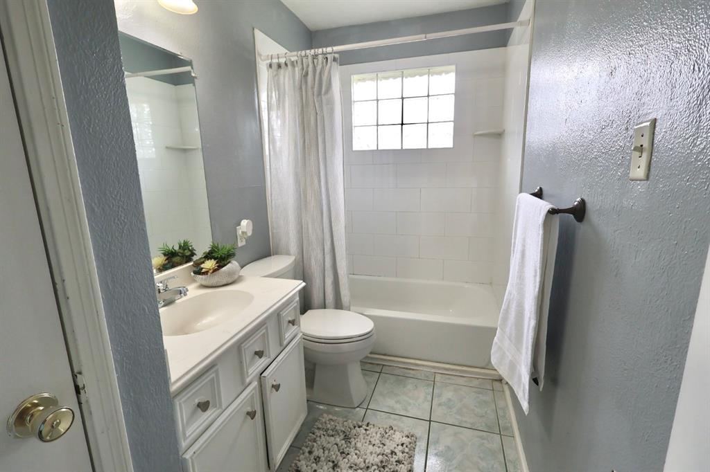 1217 E Brown Lane, Deer Park, Texas image 17
