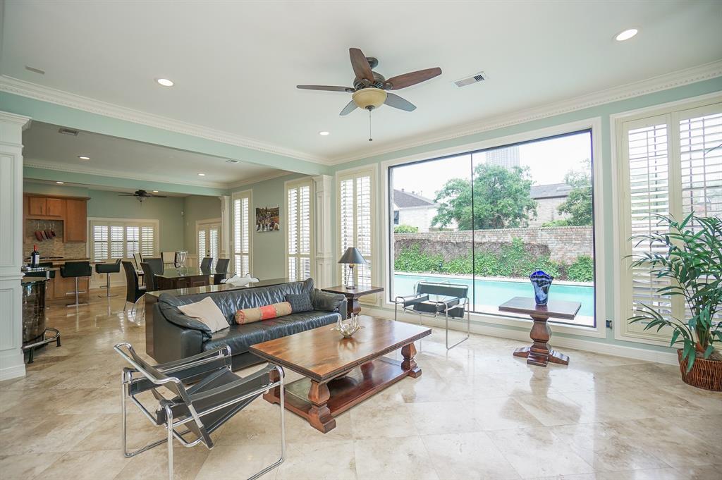 1902 Potomac Drive #A, Houston, Texas image 3