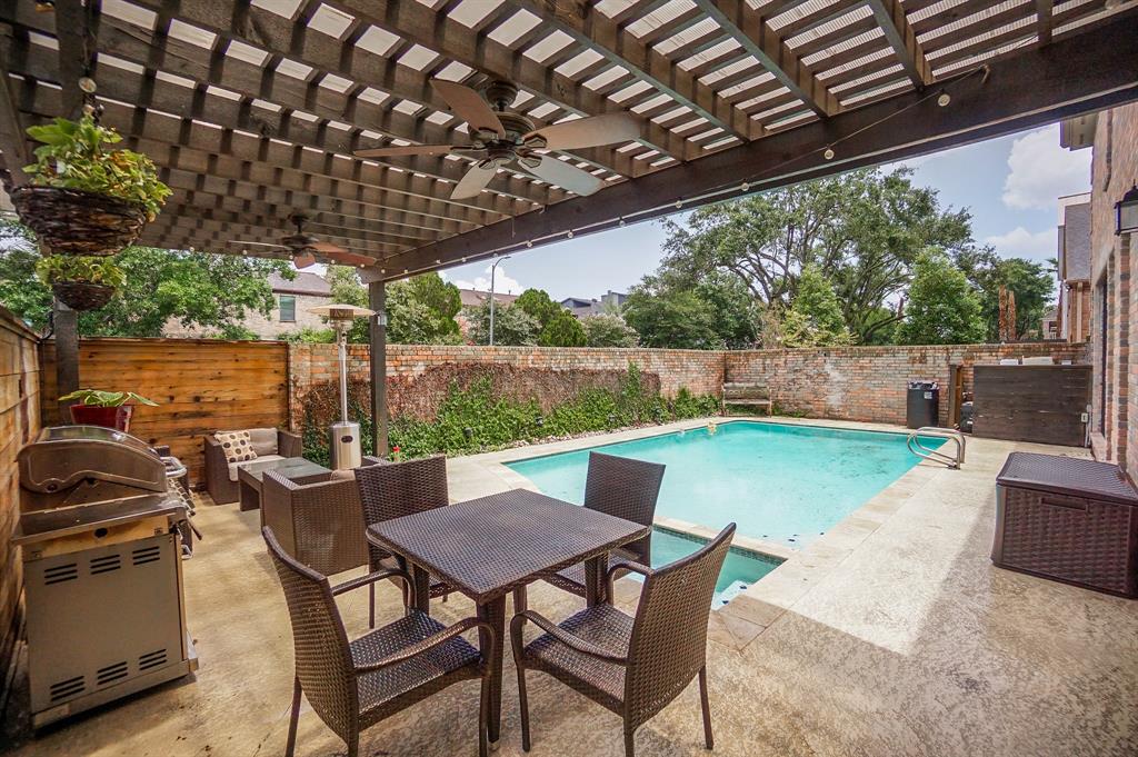 1902 Potomac Drive #A, Houston, Texas image 1
