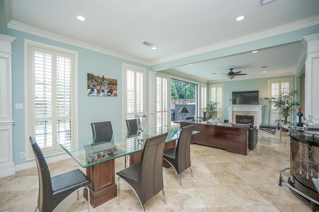 1902 Potomac Drive #A, Houston, Texas image 4