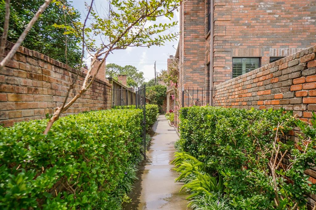 1902 Potomac Drive #A, Houston, Texas image 35