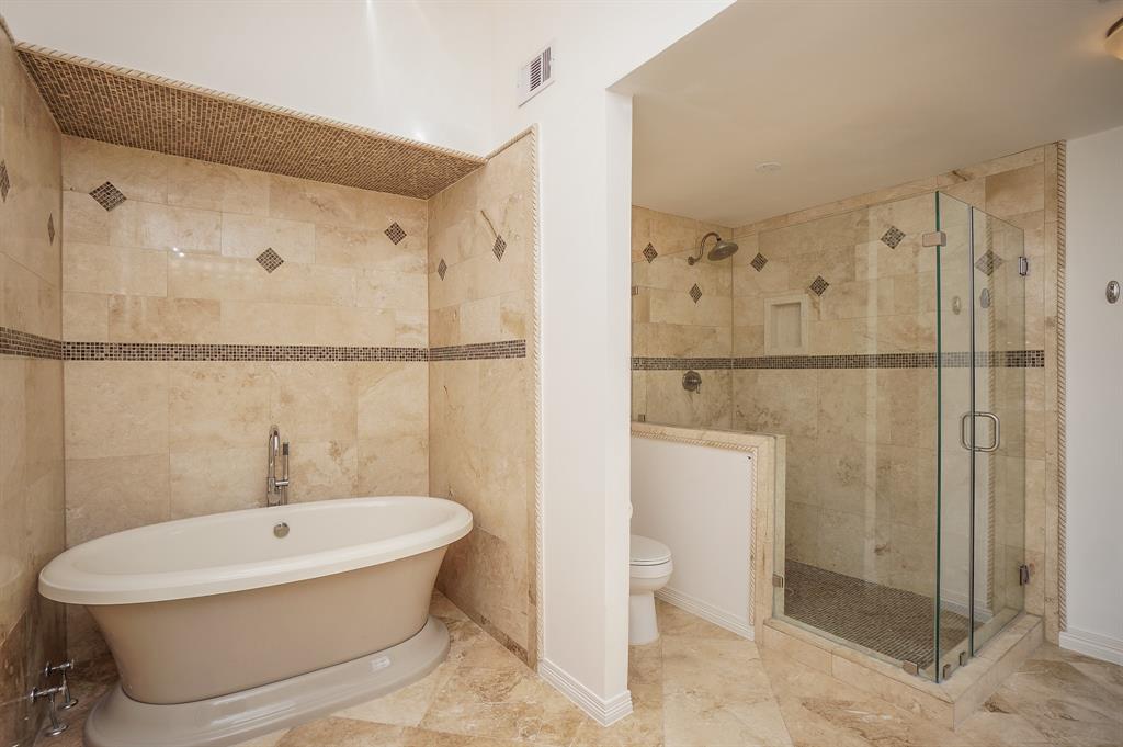 1902 Potomac Drive #A, Houston, Texas image 6