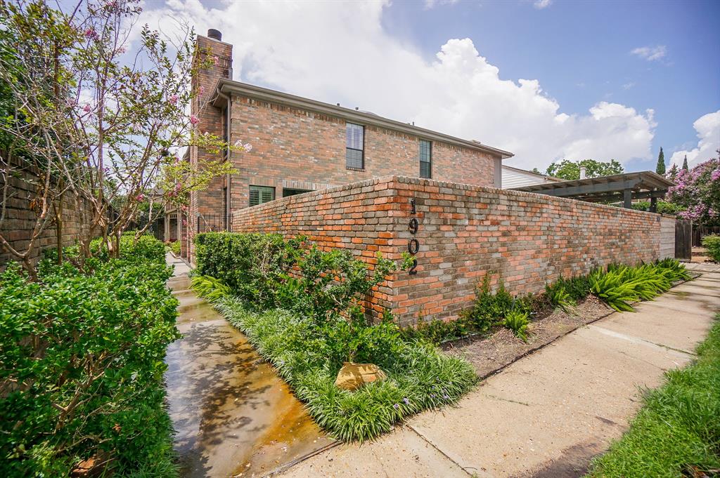 1902 Potomac Drive #A, Houston, Texas image 34