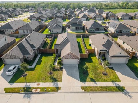 A home in Rosharon