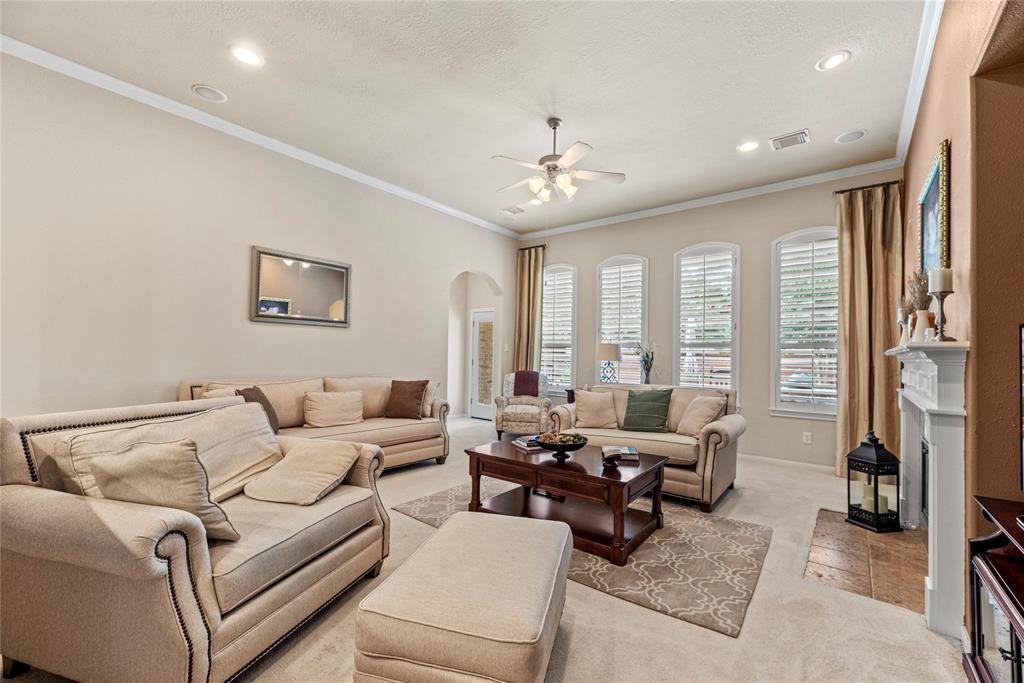 4618 Huntwood Hills Lane, Katy, Texas image 16