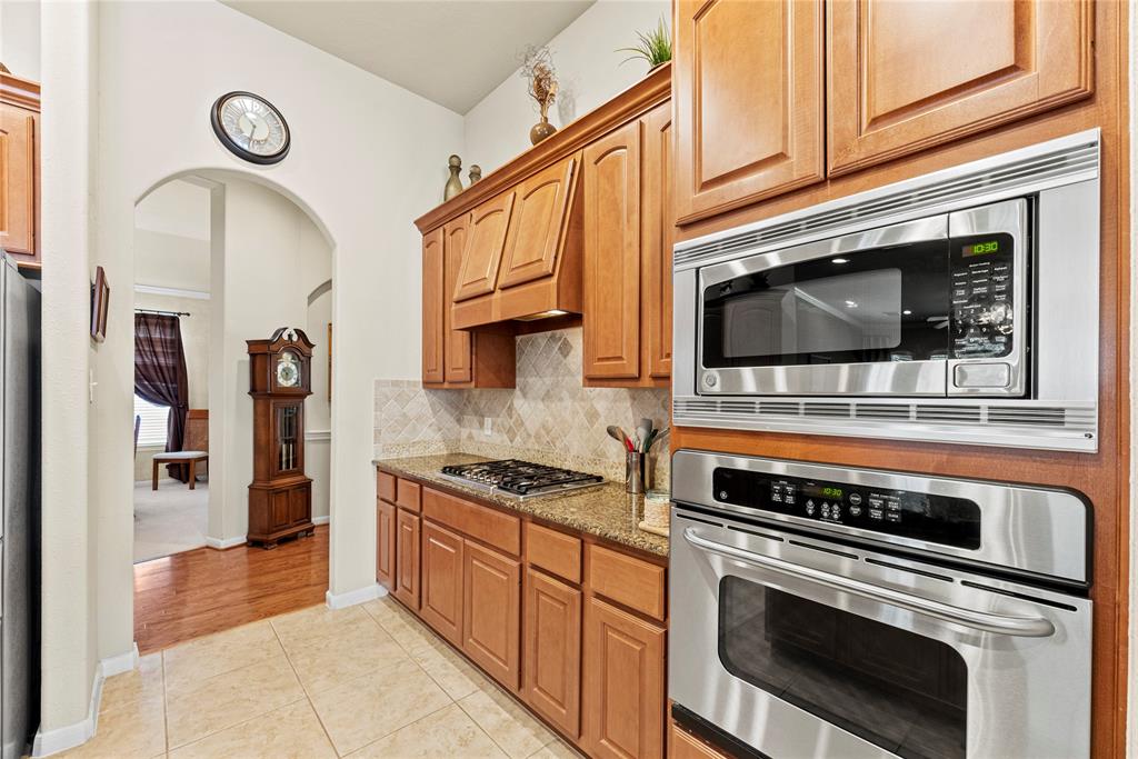 4618 Huntwood Hills Lane, Katy, Texas image 8