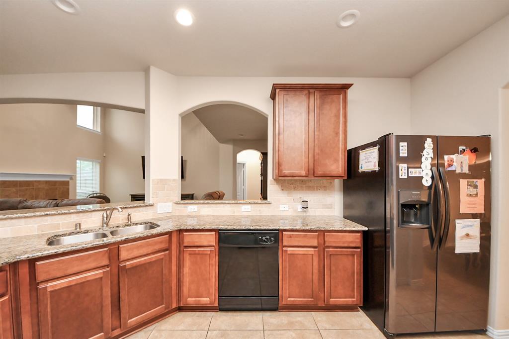119 Brazos Drive, Baytown, Texas image 18