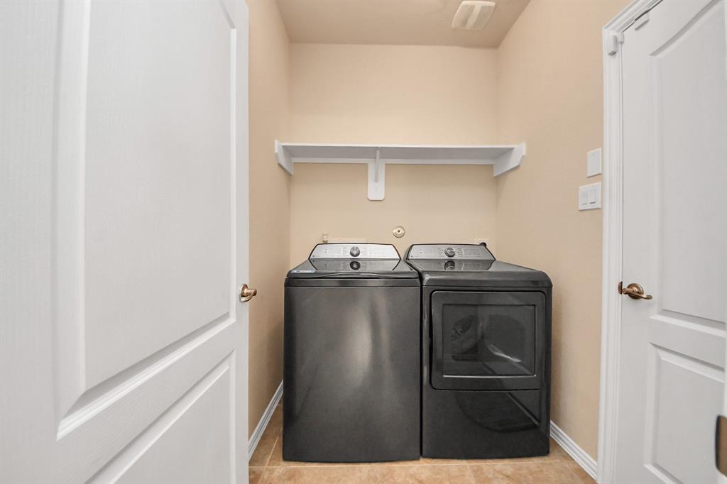 119 Brazos Drive, Baytown, Texas image 39