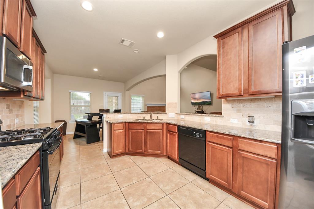 119 Brazos Drive, Baytown, Texas image 21