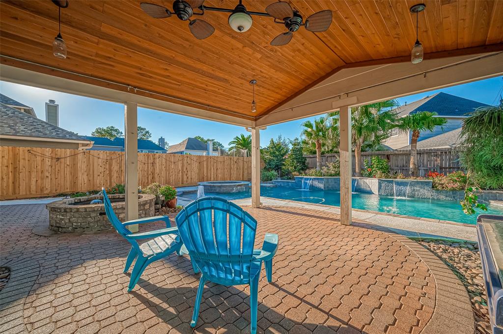 7910 Theiss Hill Drive, Spring, Texas image 6