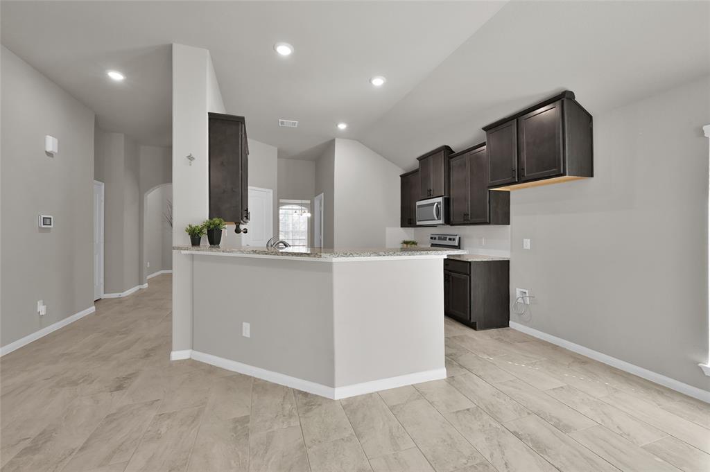 115 Clear Water Street, Montgomery, Texas image 14