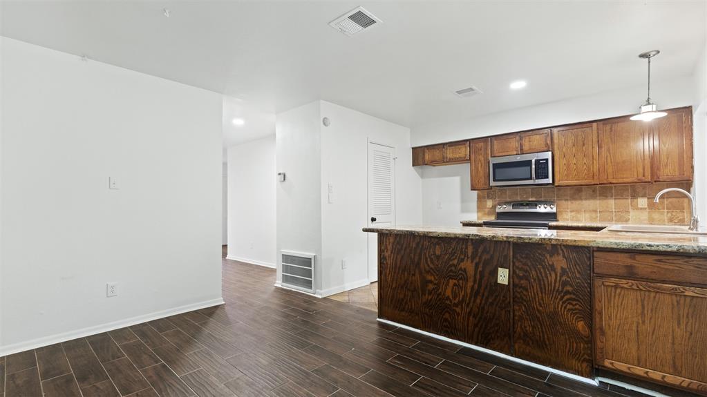 2139 E Settlers Way, The Woodlands, Texas image 14