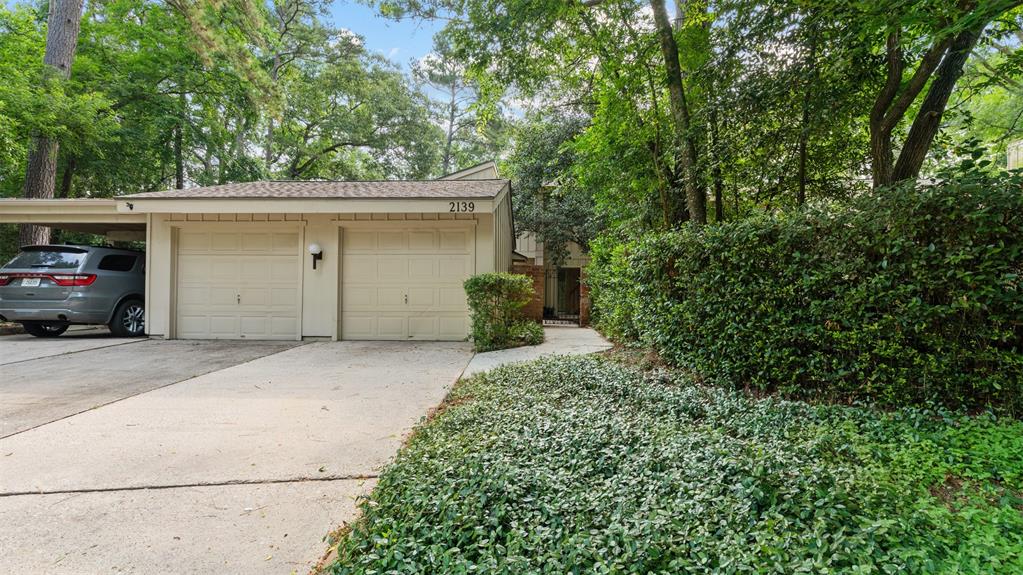 2139 E Settlers Way, The Woodlands, Texas image 2
