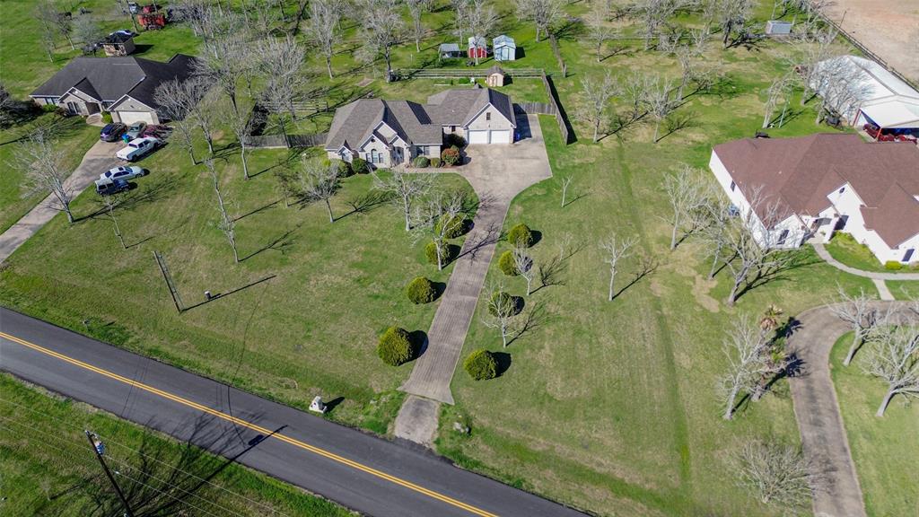 1422 County Road 201a, Angleton, Texas image 2