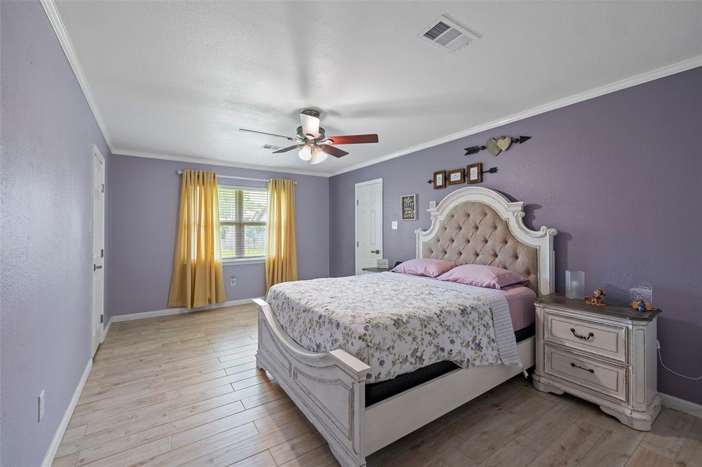 918 Hollow Tree Street, La Porte, Texas image 18