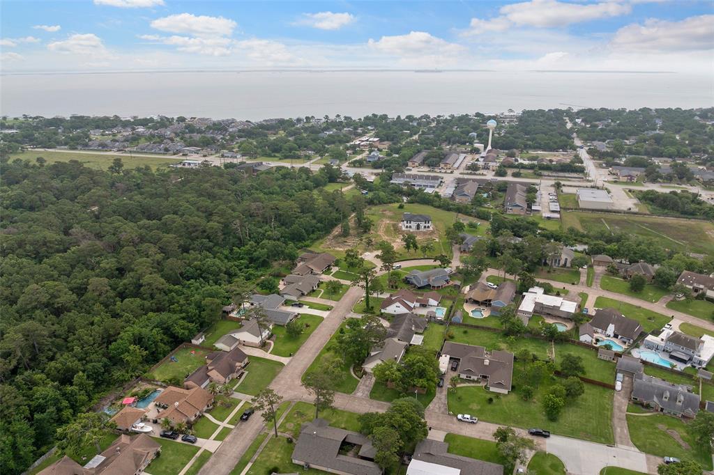 918 Hollow Tree Street, La Porte, Texas image 35