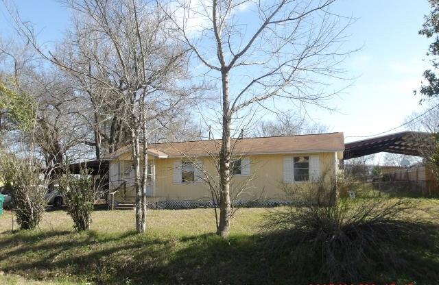 10 E Watson Street, Willis, Texas image 2
