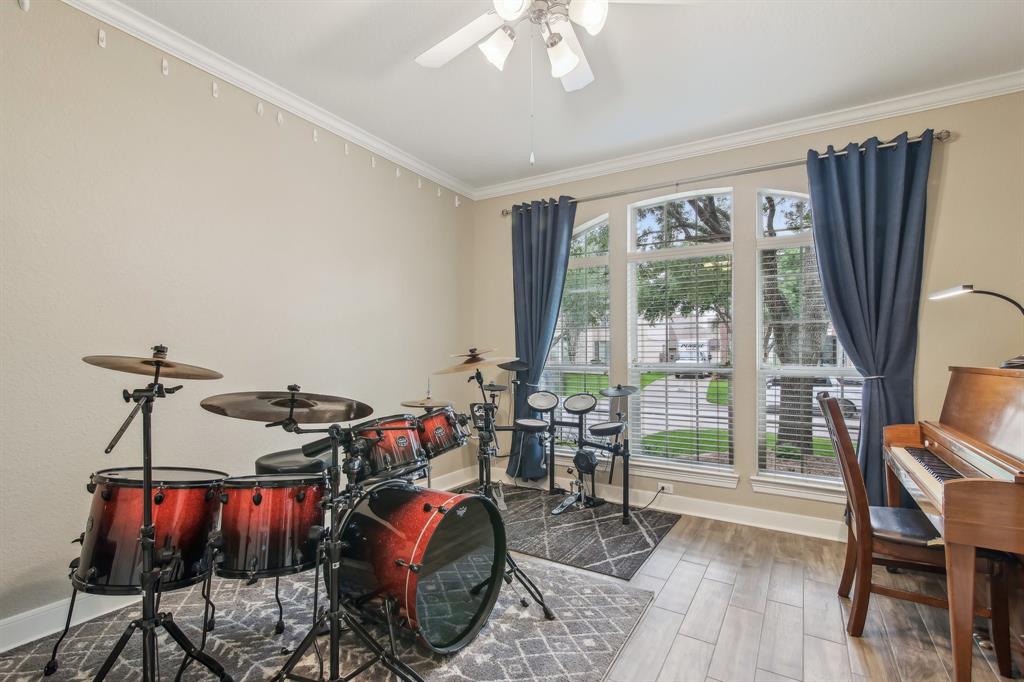 7414 Auburn Oak Trail, Humble, Texas image 9
