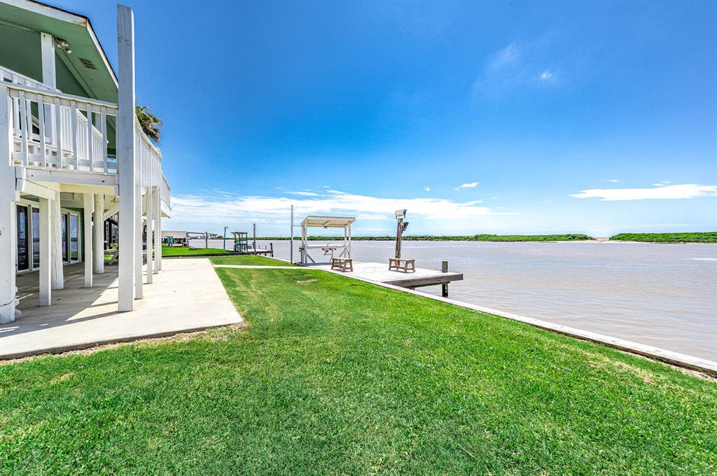 549 Private Road 675, Sargent, Texas image 8