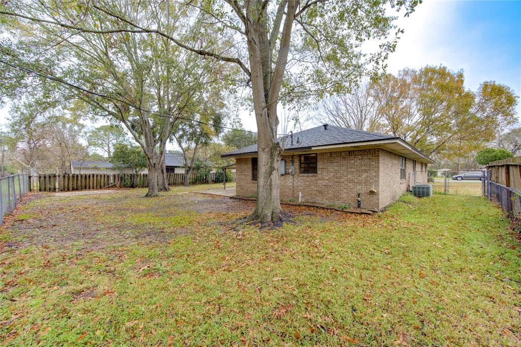 2106 Crestwood Drive, Richmond, Texas image 48