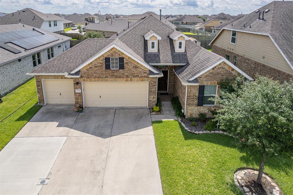 8406 Quiet Bay Drive, Baytown, Texas image 3