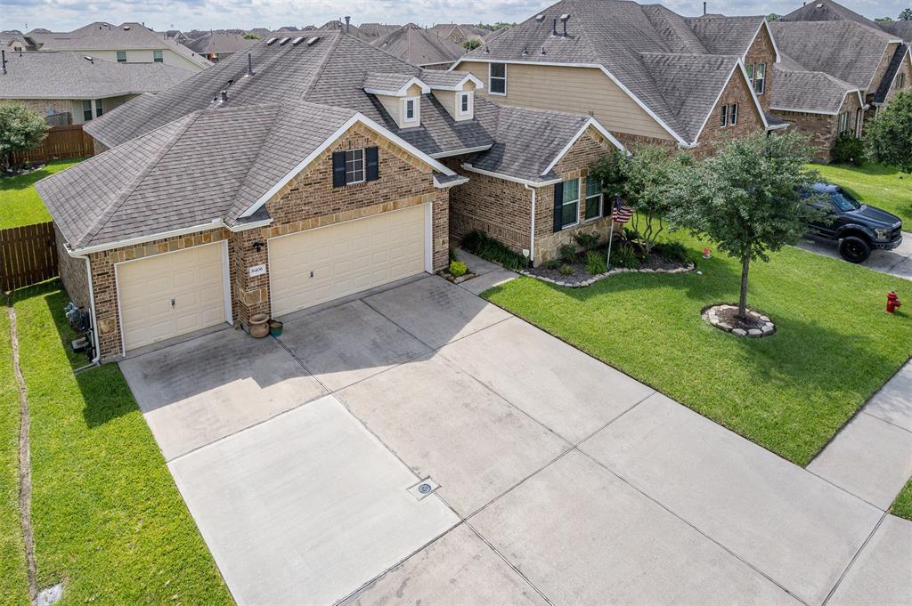 8406 Quiet Bay Drive, Baytown, Texas image 4